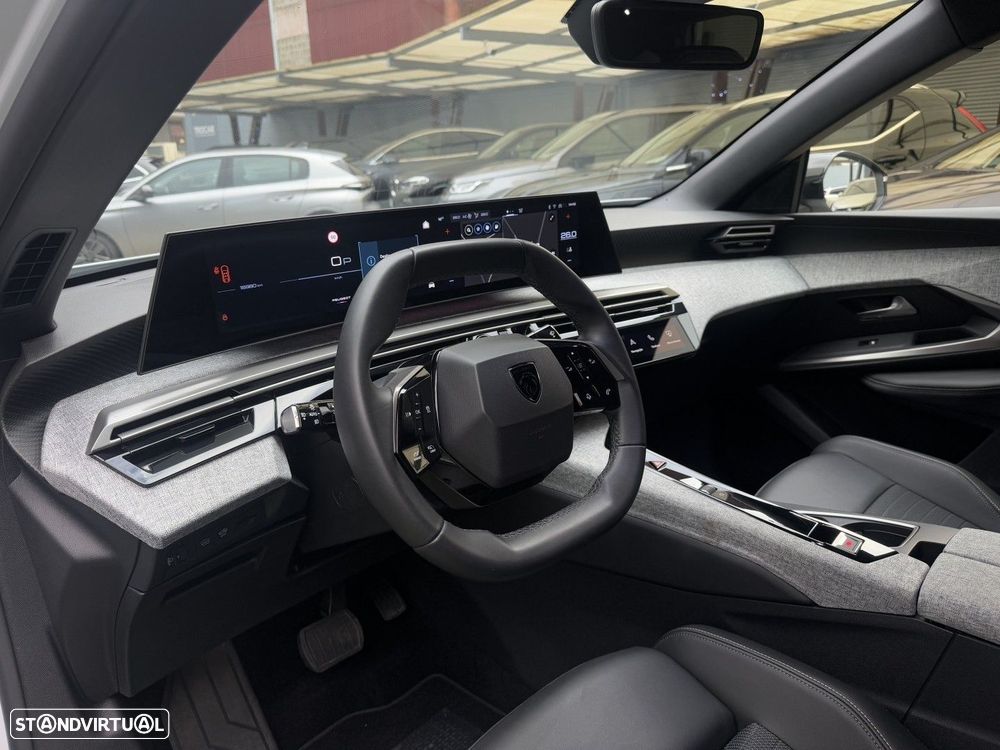 Peugeot 3008 1.2 Hybrid Allure e-DCS6 - 19