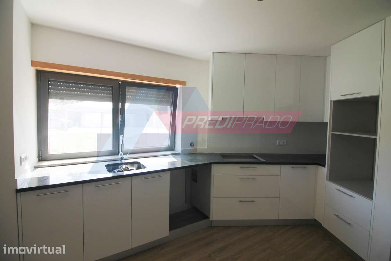 Moradia T3 para Arrendamento na Vila de Prado! - Grande imagem: 3/18
