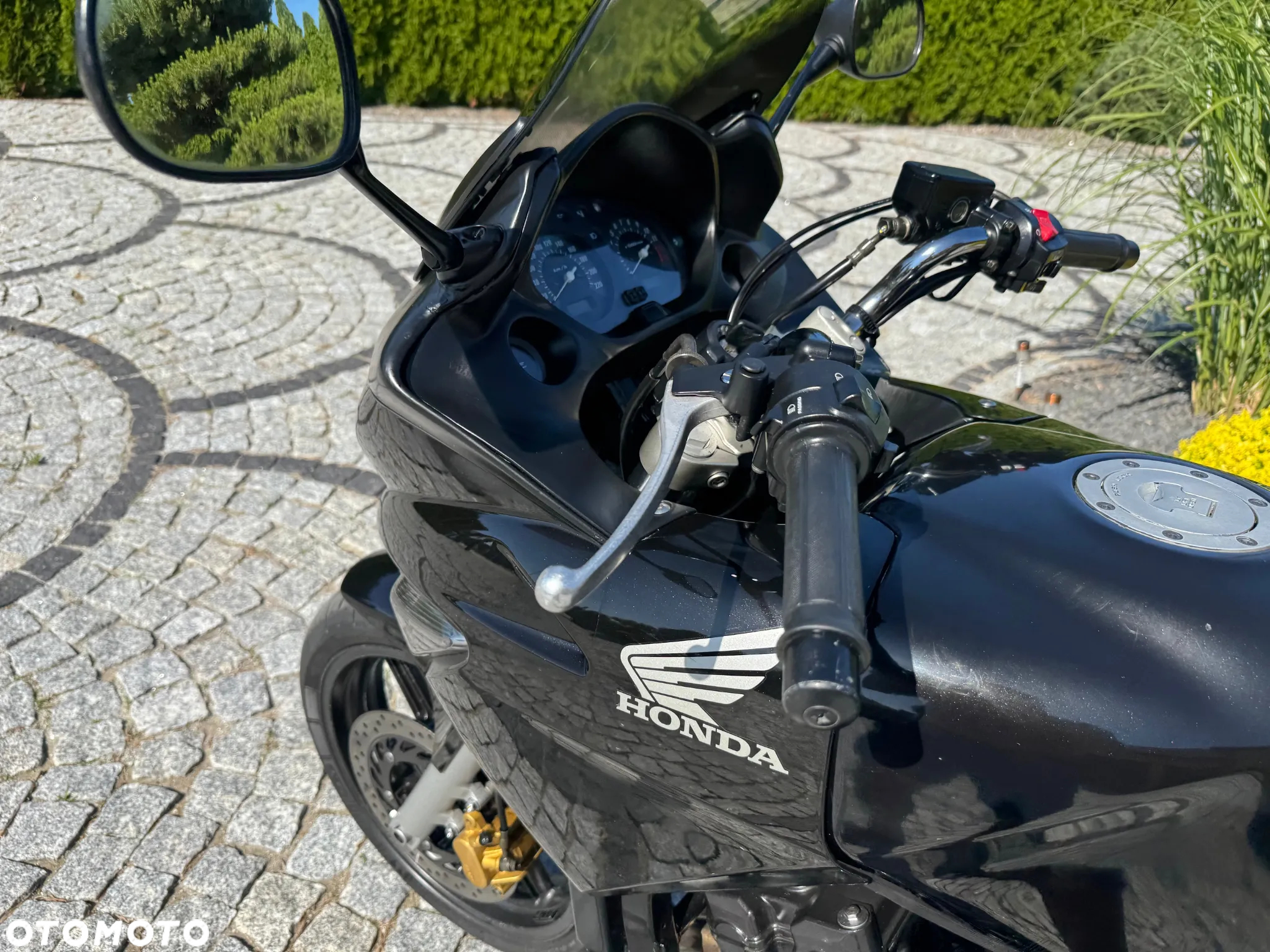 Honda CBF - 25