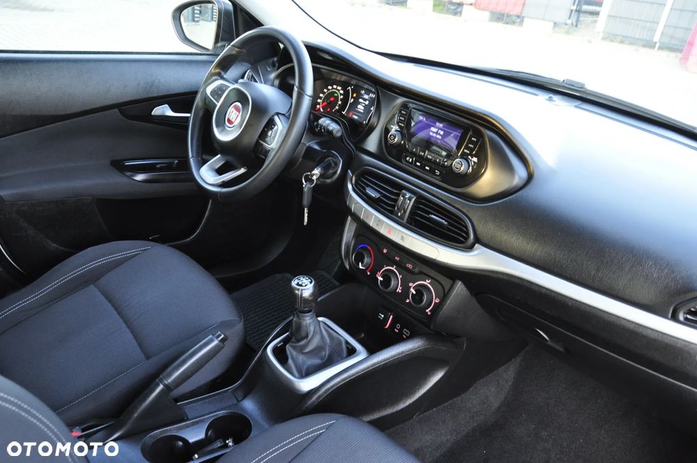 Fiat Tipo 1.4 16V More - 17
