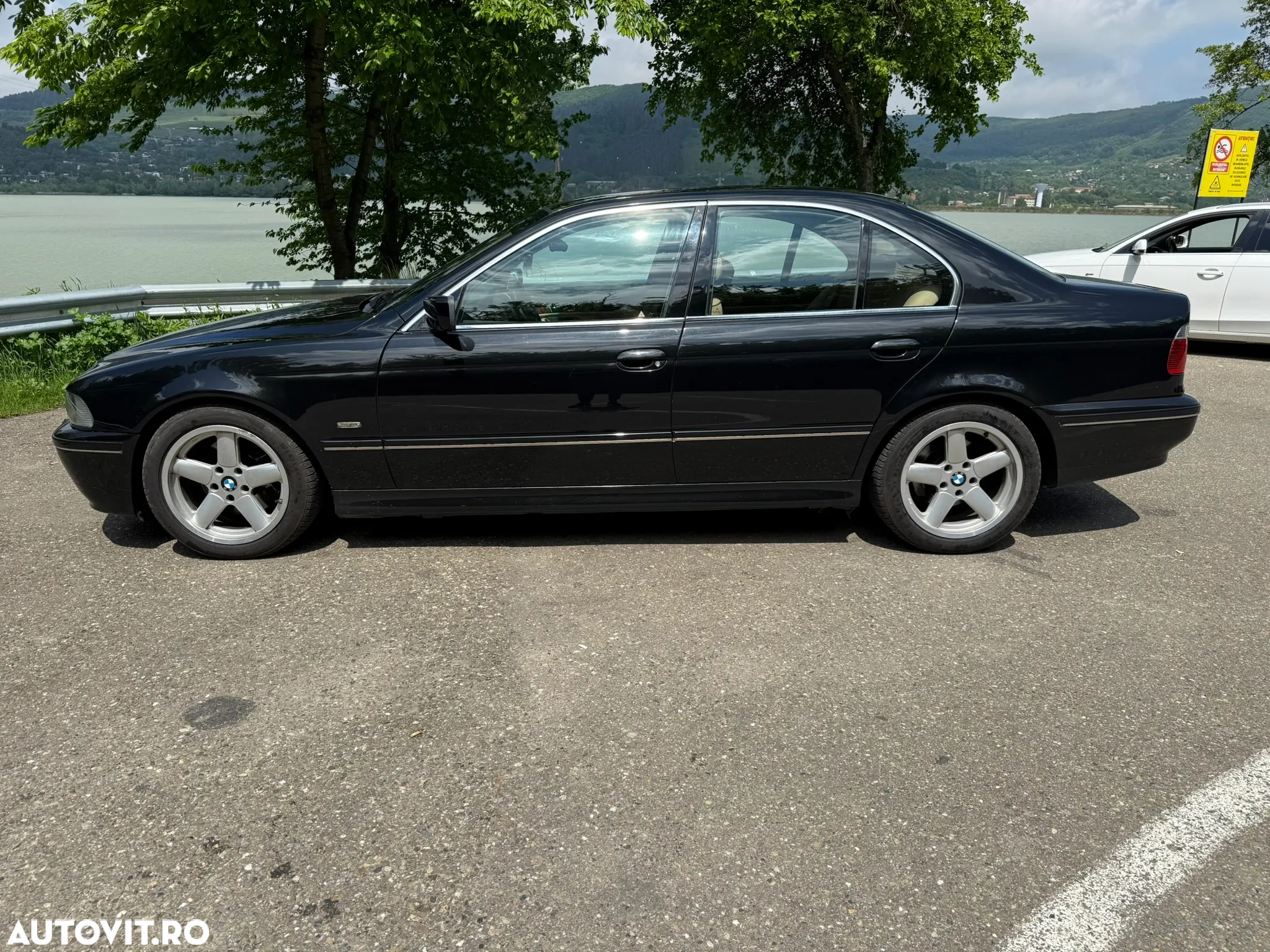 BMW Seria 5 535iA - 8