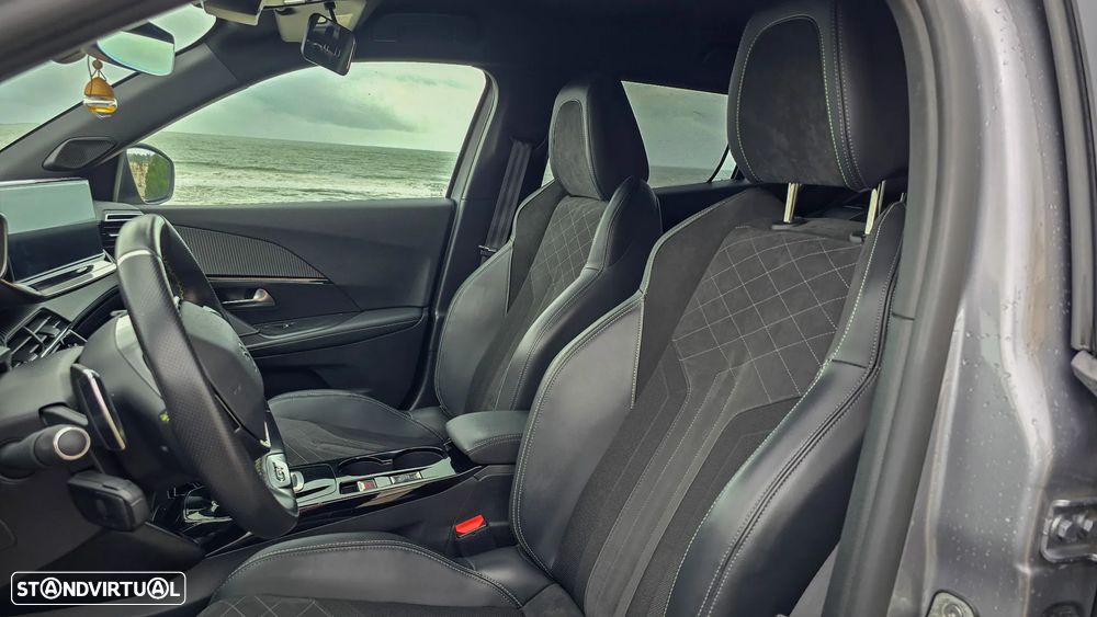 Peugeot 2008 1.2 PureTech GT Pack EAT8 - 11