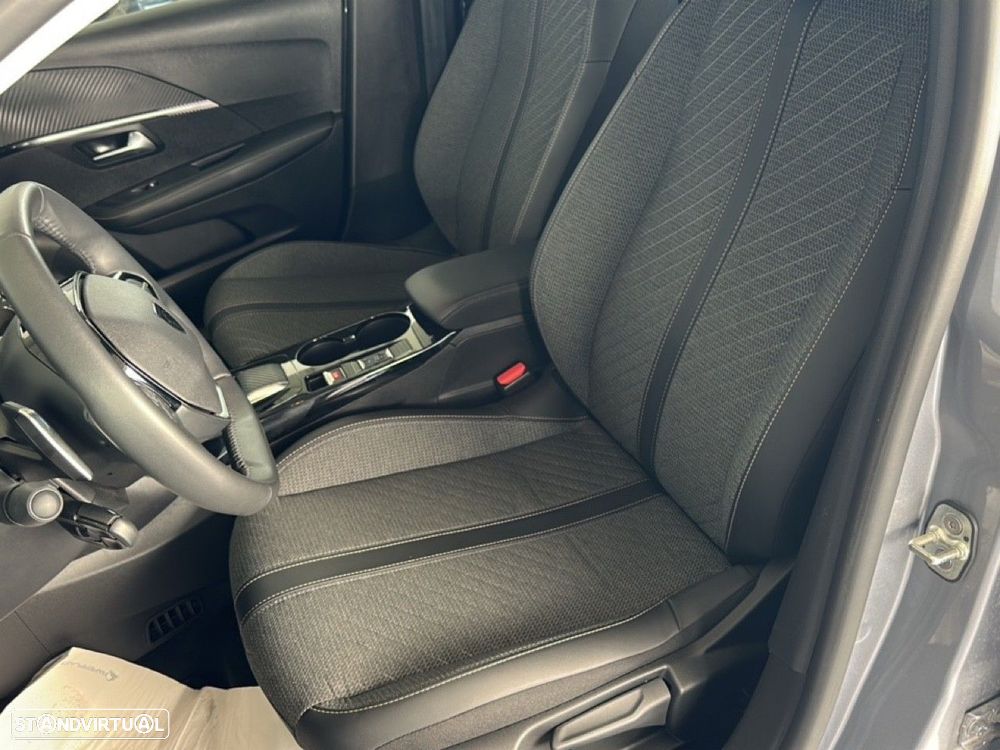Peugeot 208 1.2 Hybrid Allure e-DCS6 - 9