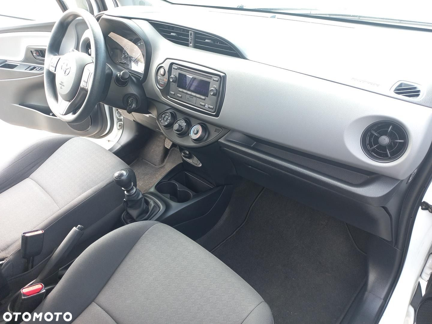 Toyota Yaris - 13