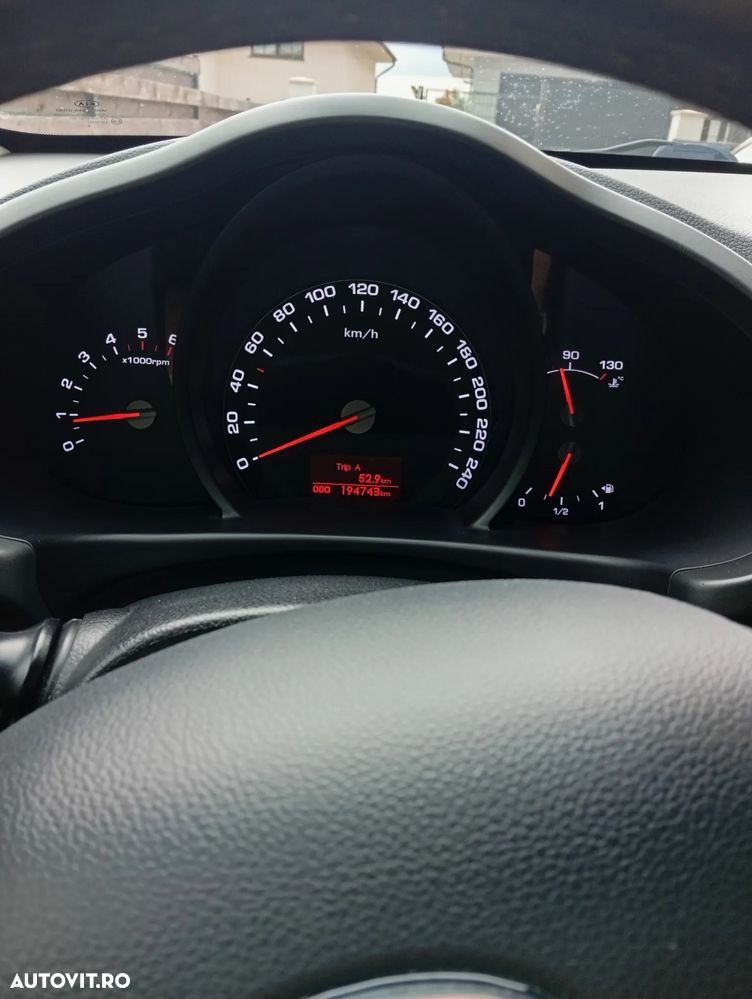 Kia Sportage 2.0 DSL MT 4x4 PREMIUM - 9