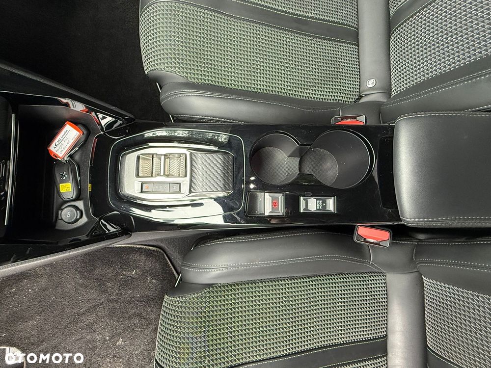 Peugeot 208 PureTech 100 EAT8 GT Pack - 22