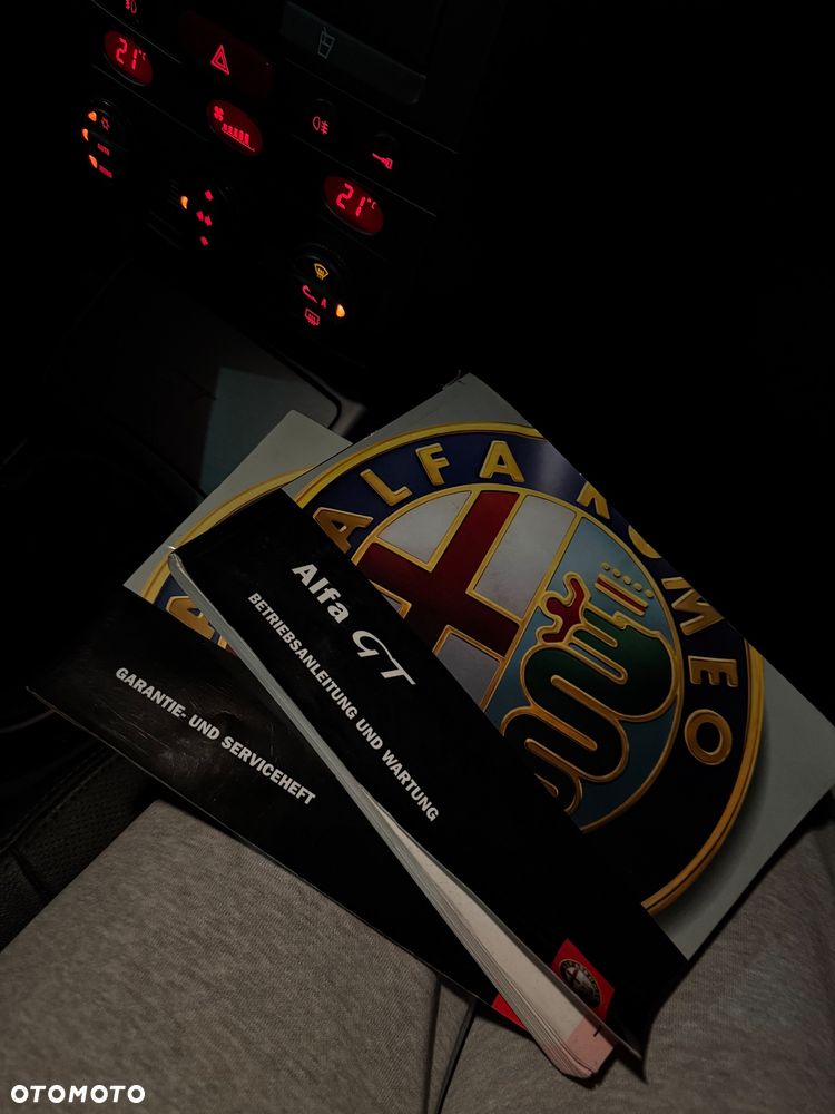 Alfa Romeo GT 1.9JTD 16V Black Line - 30