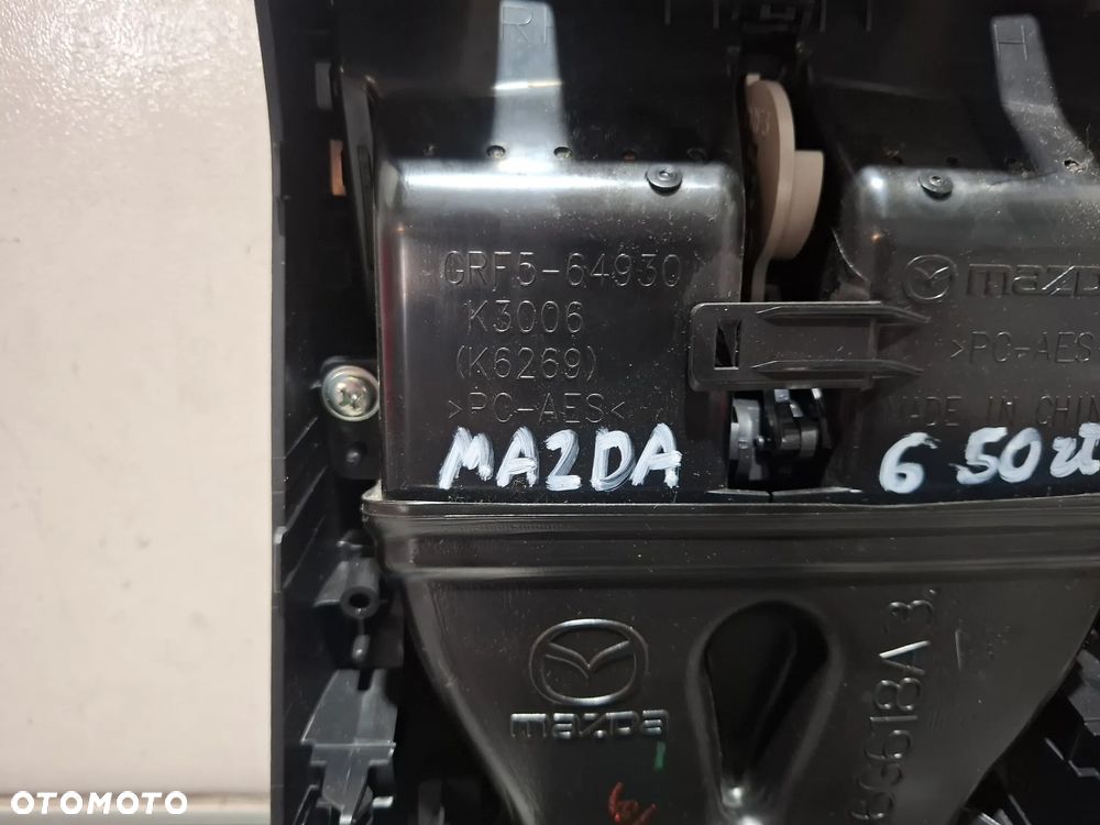 Kratki tunelu nawiewu osłona tył Mazda 6 2018 rok - 3