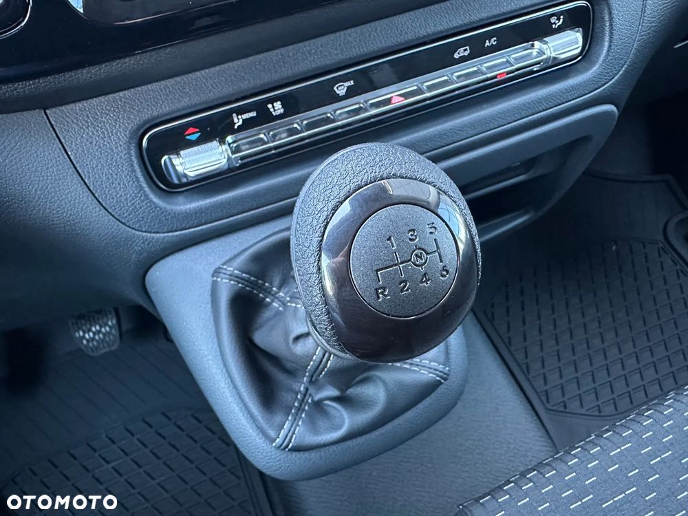Mercedes-Benz Vito 116 CDI Furgon PRO Długi 3200 mm - 25