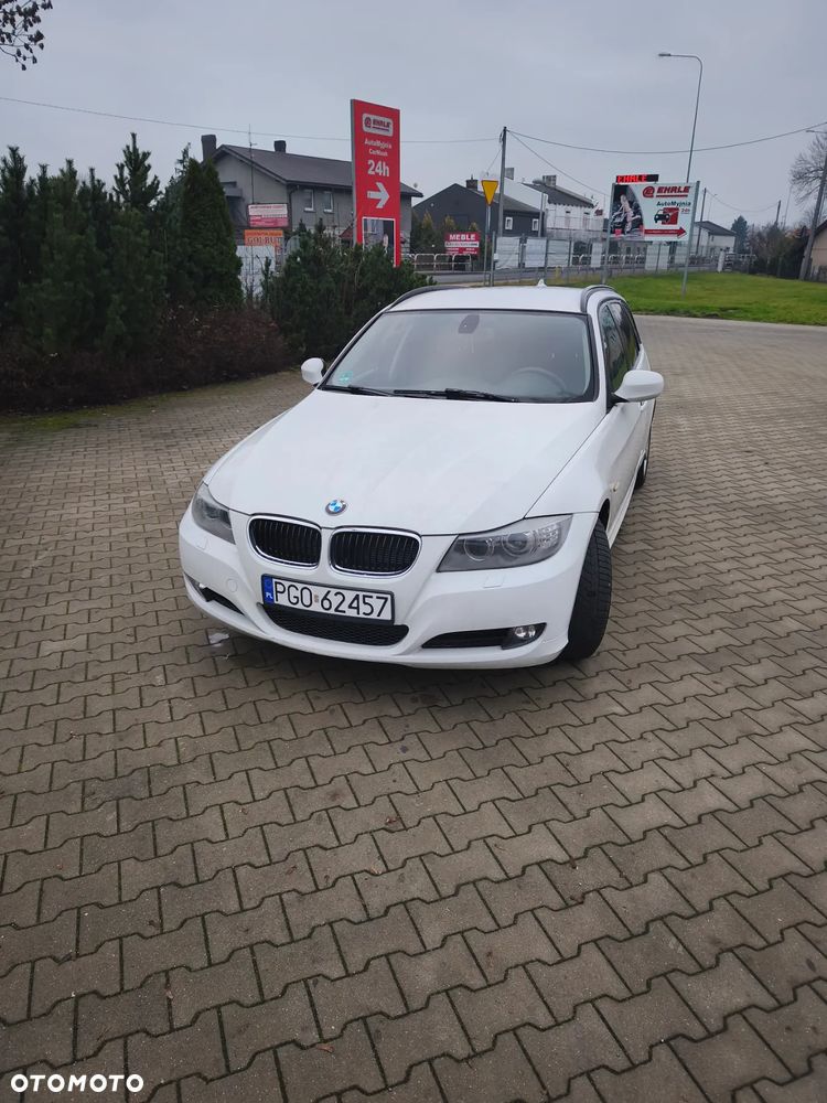 BMW Seria 3 318d DPF - 8