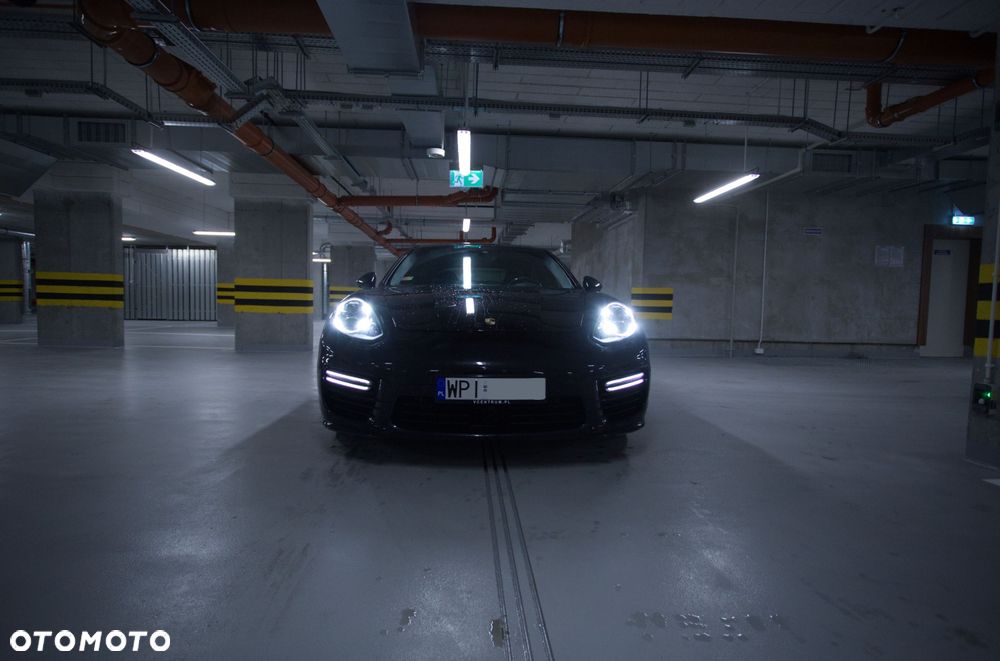 Porsche Panamera - 3