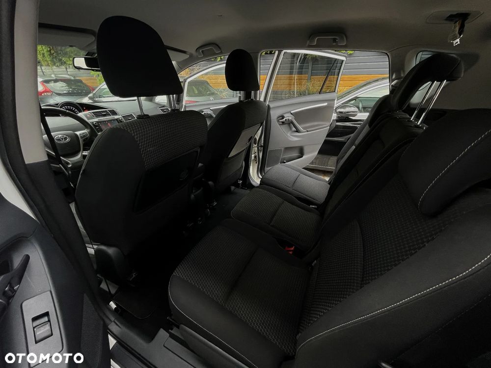 Toyota Verso 1.8 Premium 7os EU6 - 35