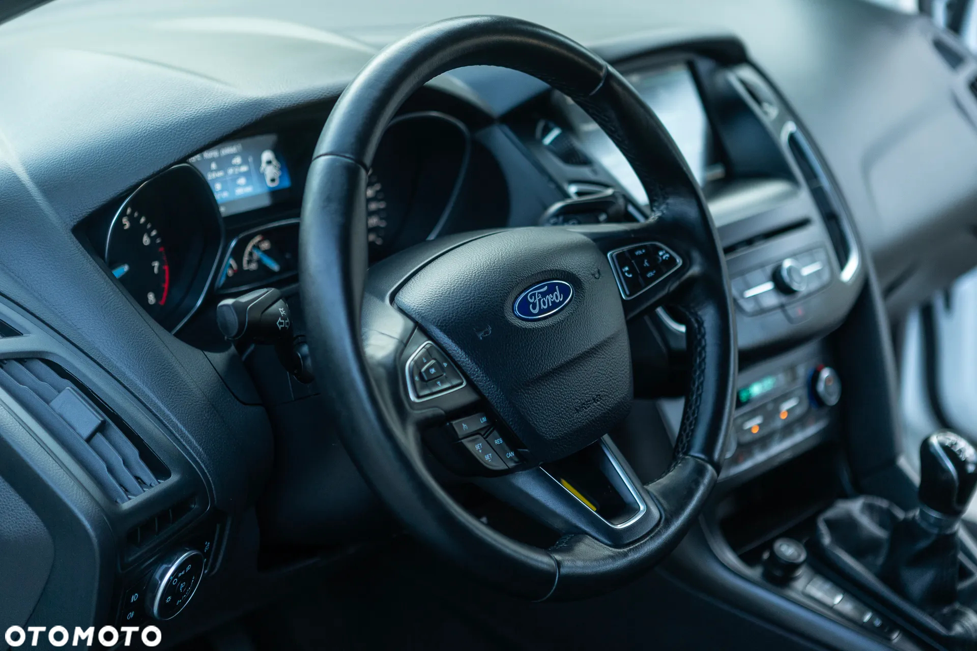 Ford Focus - 25