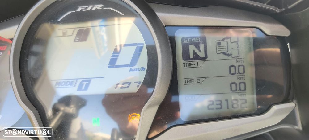 Yamaha FJR 1300 - 12