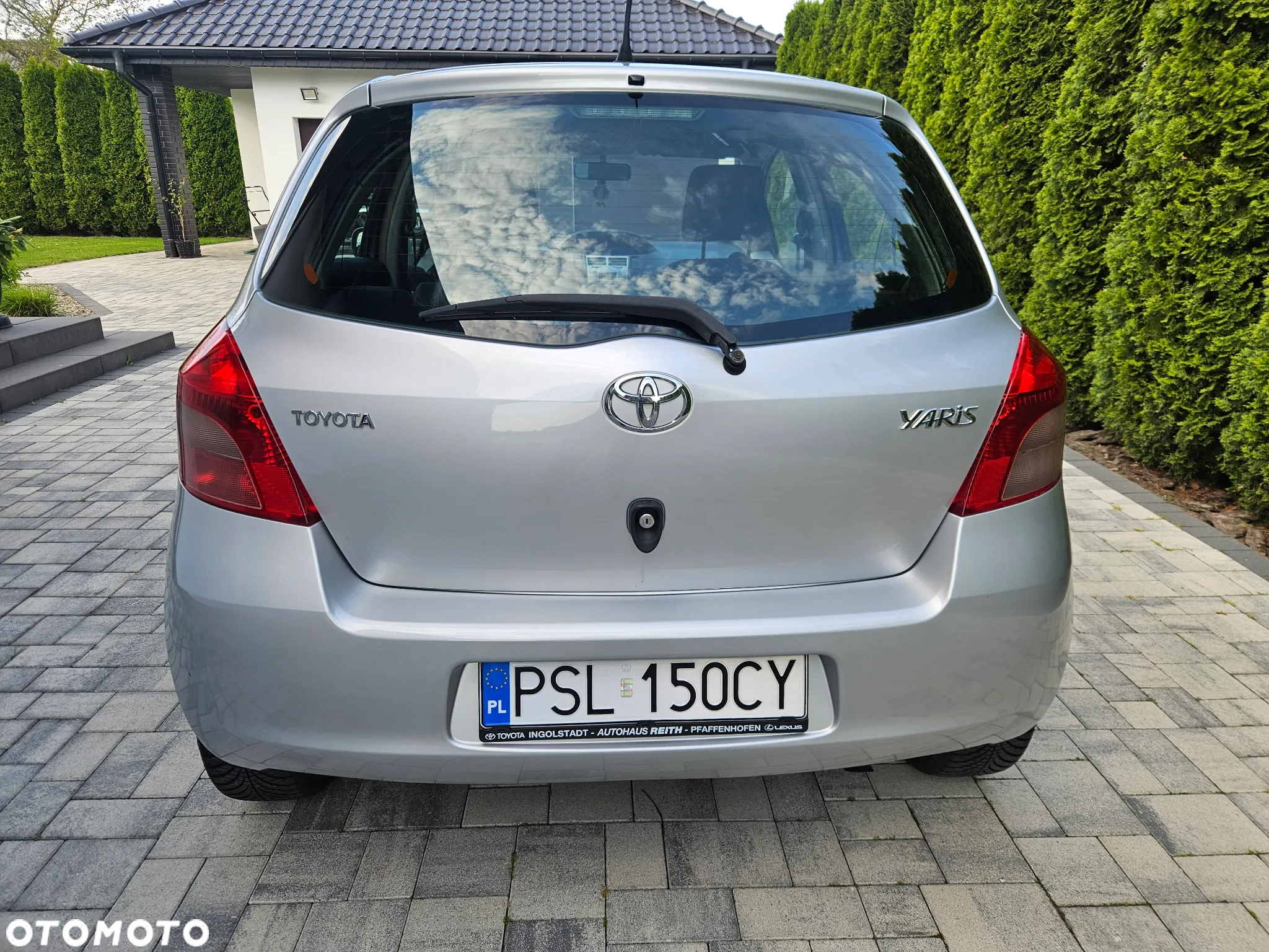 Toyota Yaris 1.3 Sol - 4