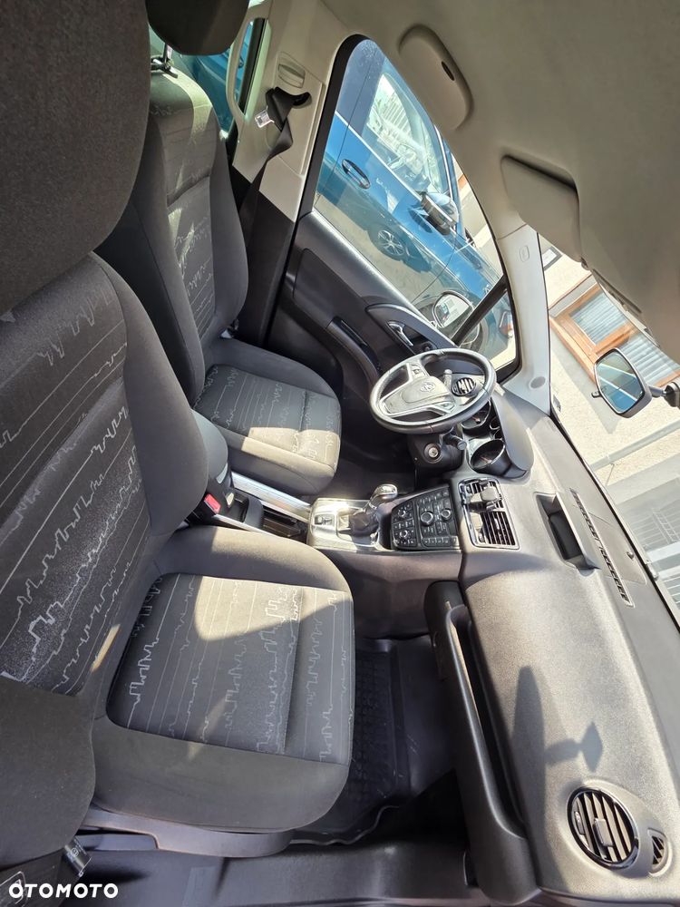 Opel Meriva - 9