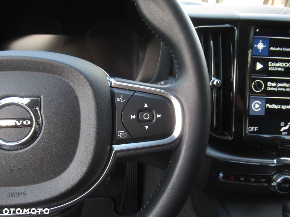 Volvo XC 60 T4 Momentum Pro - 14