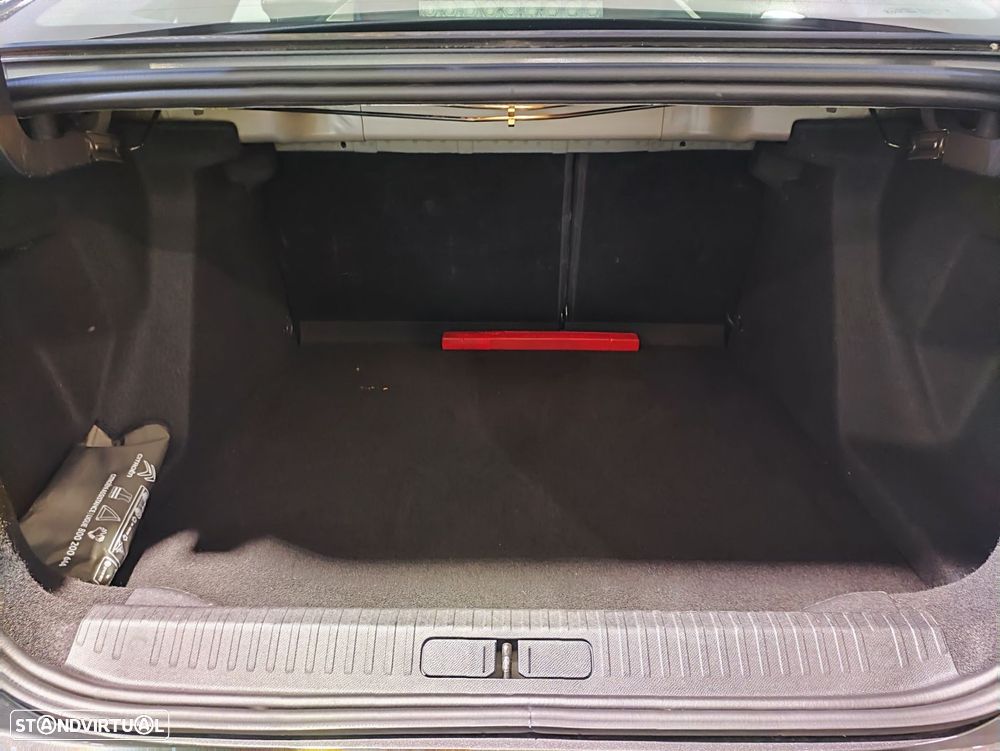 Citroën C4 X 1.2 PureTech Plus EAT8 - 36