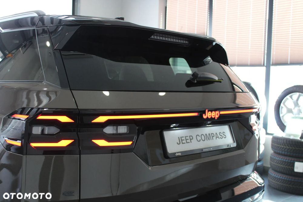 Jeep Compass 73.7kWh First Edition FWD - 2