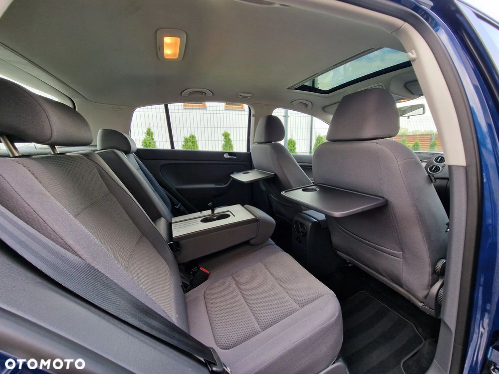 Volkswagen Golf - 24