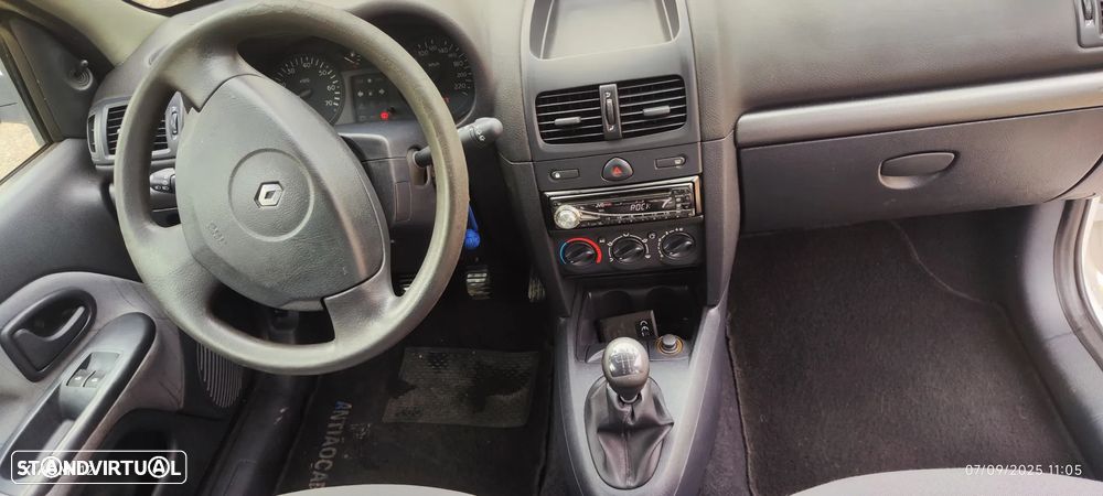 Renault Clio 1.5 dCi S - 10