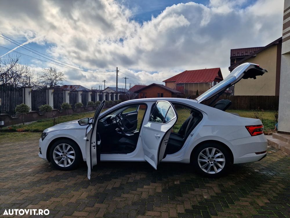 Skoda Superb 2.0 TDI DSG Ambition - 10