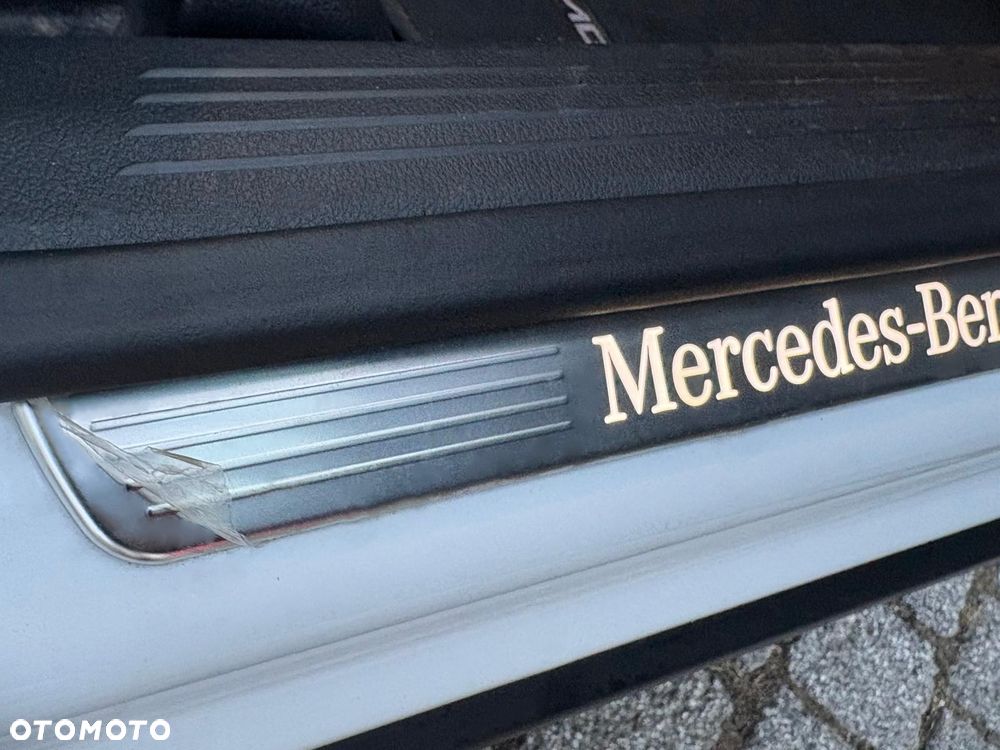 Mercedes-Benz GLB 200 d AMG Line 8G-DCT - 38
