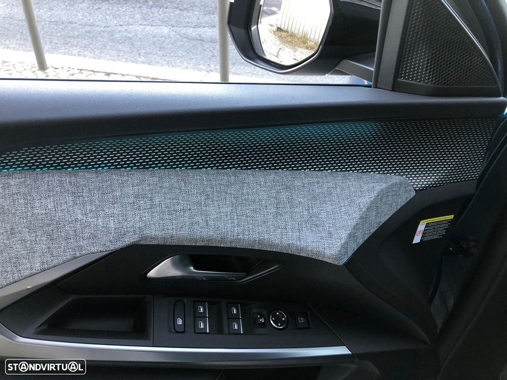 Peugeot 3008 1.6 Hybrid Allure Pack e-EAT8 - 46