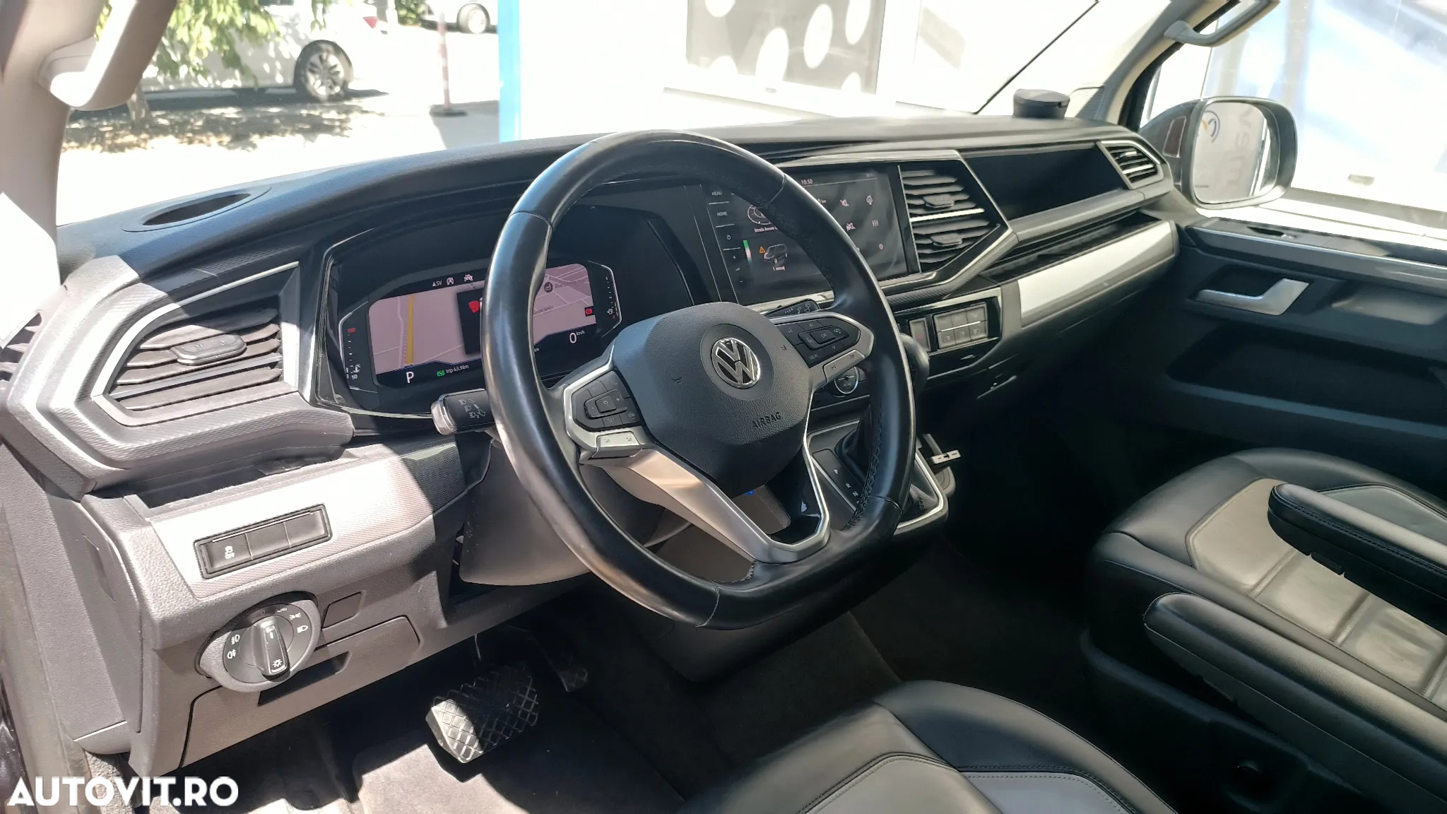 Volkswagen Multivan - 13