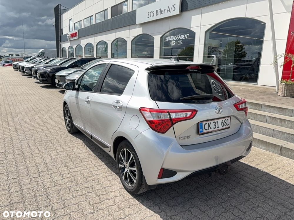 Toyota Yaris 1.5 Premium - 5