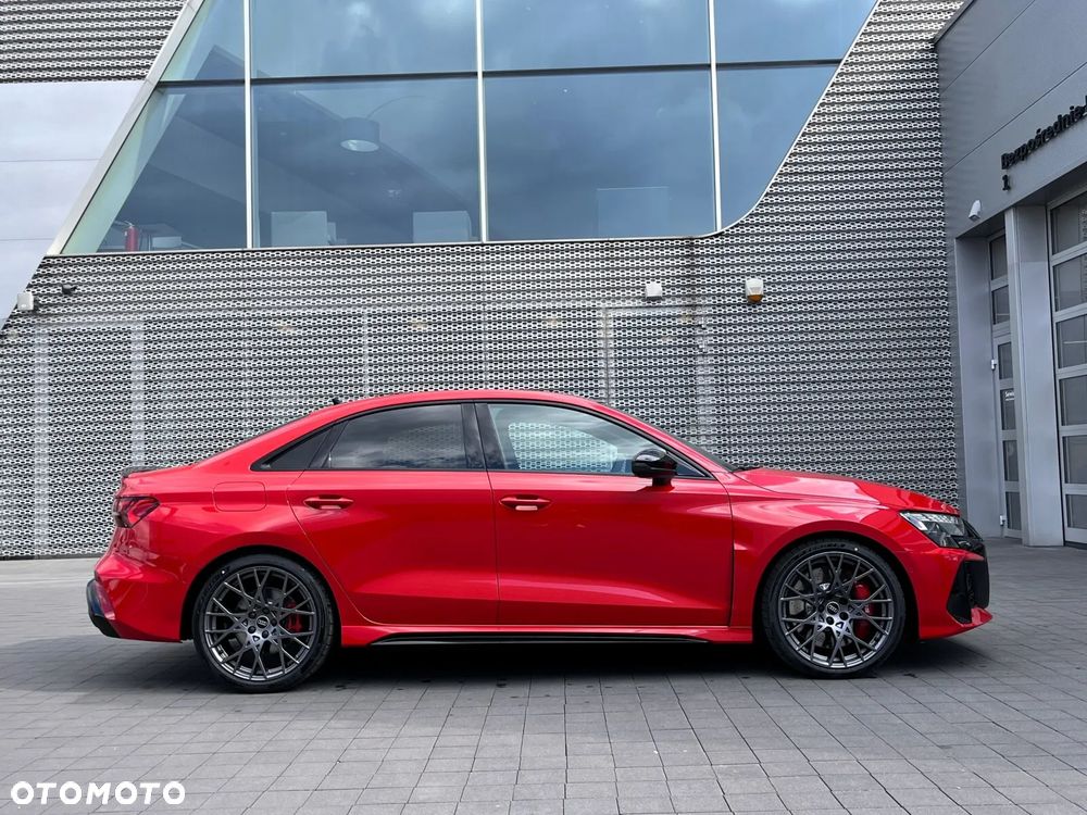 Audi RS3 Limousine - 7