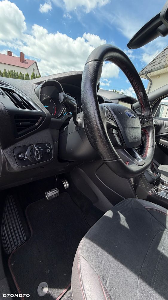 Ford Kuga 2.0 TDCi 2x4 ST-Line - 13