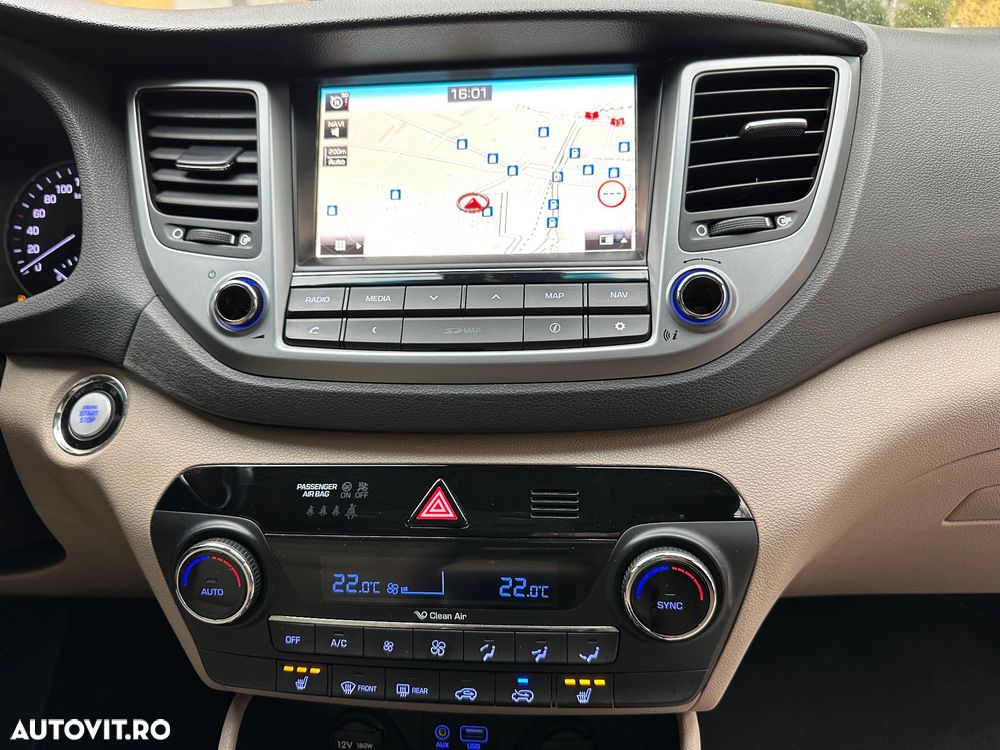 Hyundai Tucson blue 1.7 CRDi 2WD DCT Premium - 13