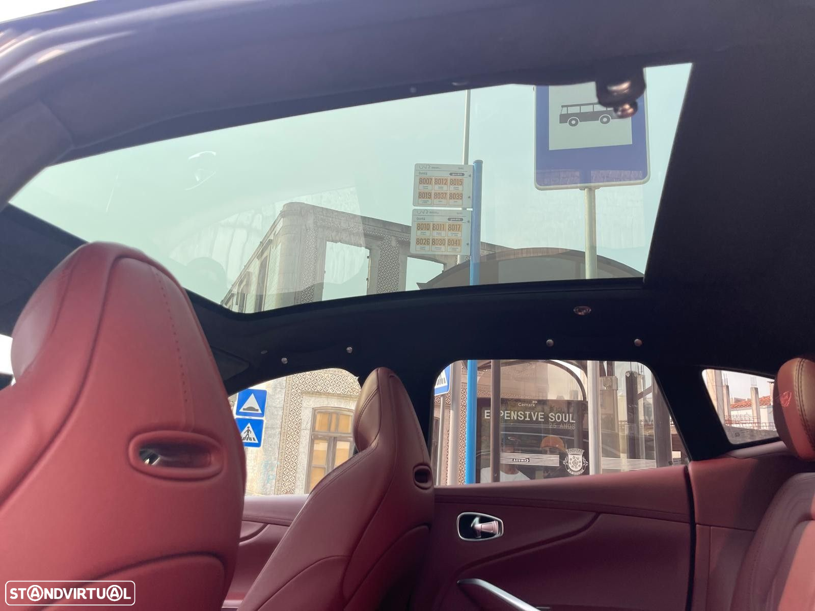 Aston Martin DBX Standard - 27