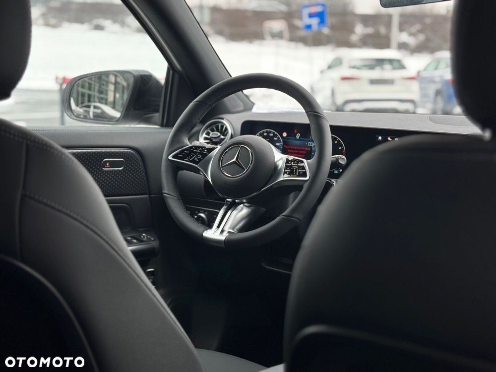 Mercedes-Benz GLA - 7