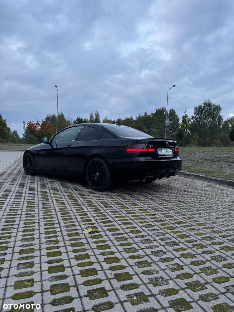 BMW Seria 3 325d Coupe - 4
