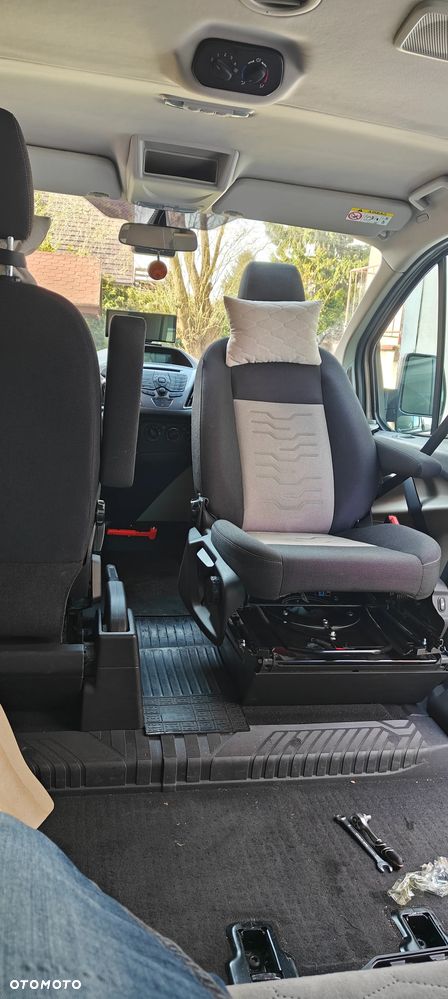 Ford Tourneo Custom - 6