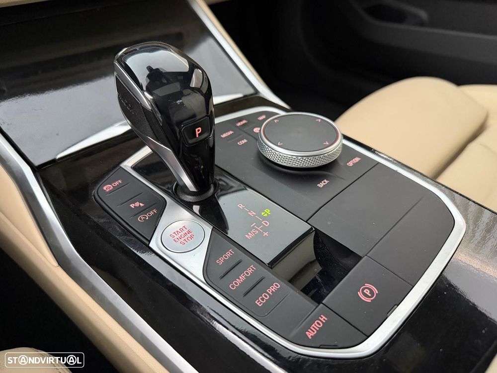 BMW 330 i Aut. M Sport - 19