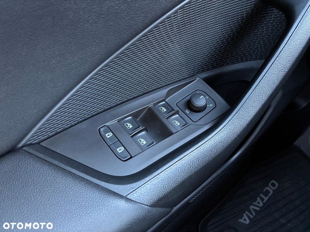 Skoda Octavia 1.5 TSI e-Tec Ambition DSG - 21
