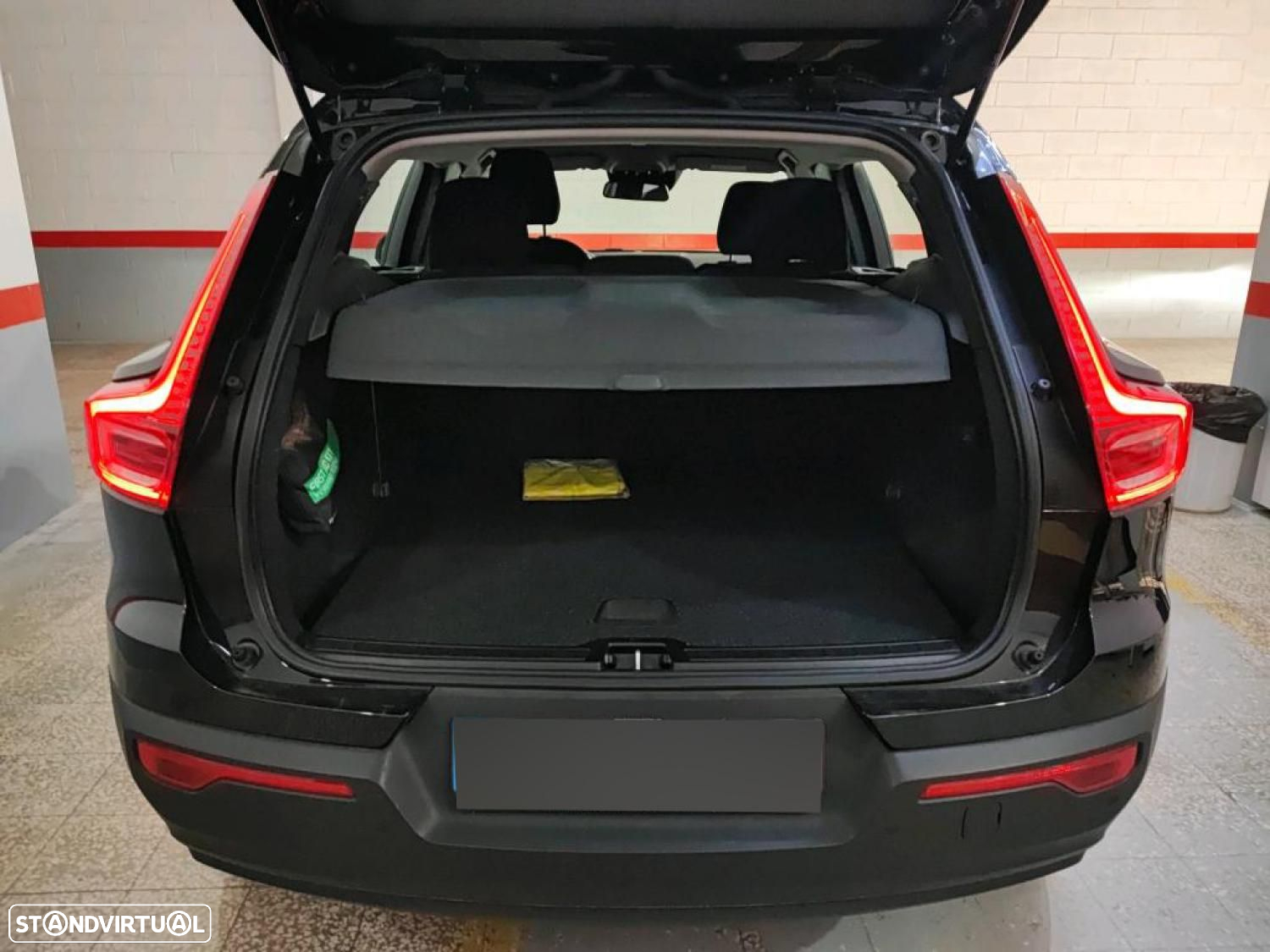 Volvo XC 40 1.5 T2 Momentum - 9