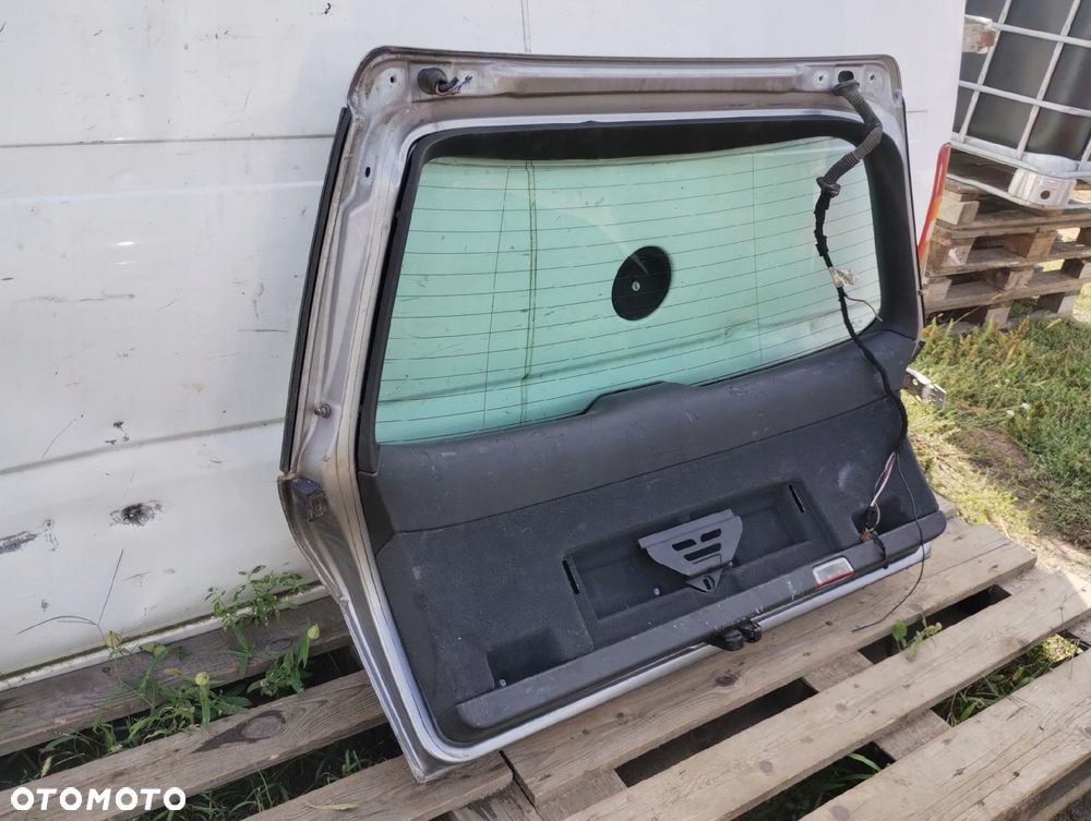Audi A4 B7 Kombi Klapa Bagażnika Tył Szyba - 9