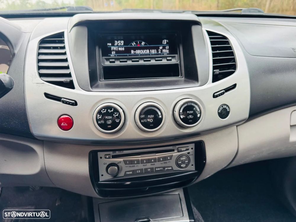 Mitsubishi L200 2.5 DI-D CD Invite AC CC 4WD - 28