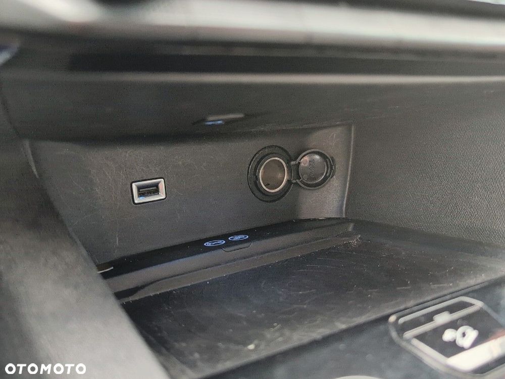 Peugeot 3008 1.5 BlueHDi Allure Pack S&S EAT8 - 17