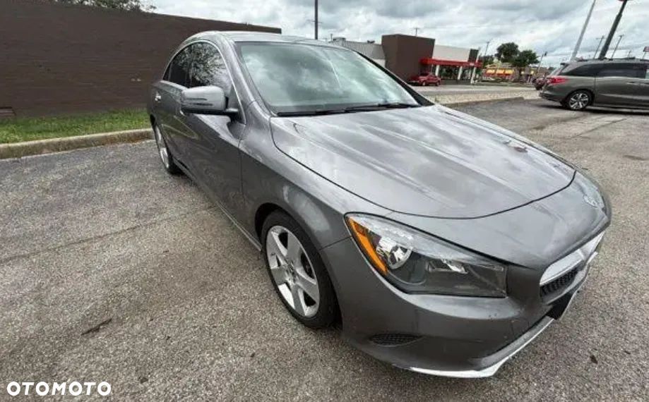 Mercedes-Benz CLA 250 4-Matic AMG Line - 10