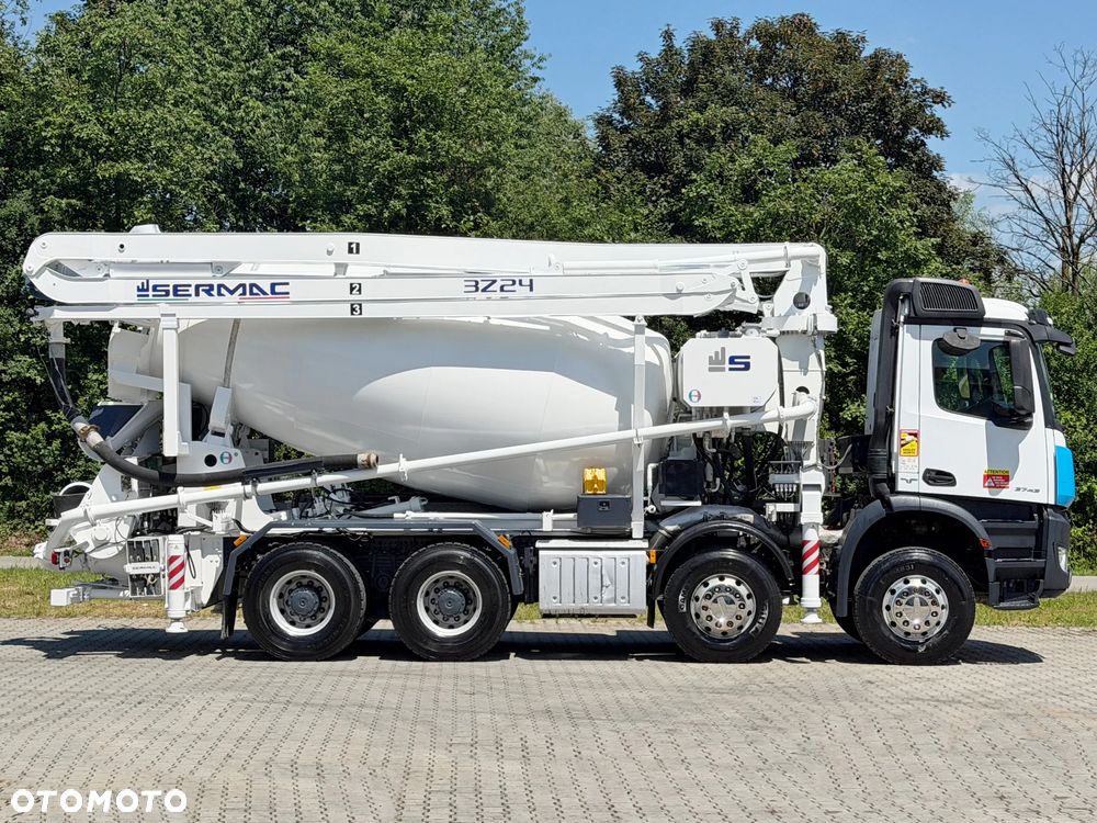 Mercedes-Benz AROCS 3743 * POMPA DO BETONU 24 m + PILOT * STAN BDB / 8x4 - 5