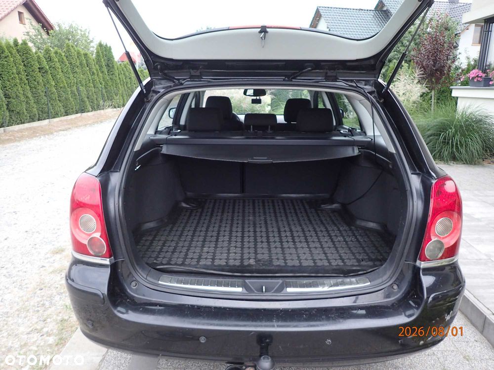 Toyota Avensis - 5