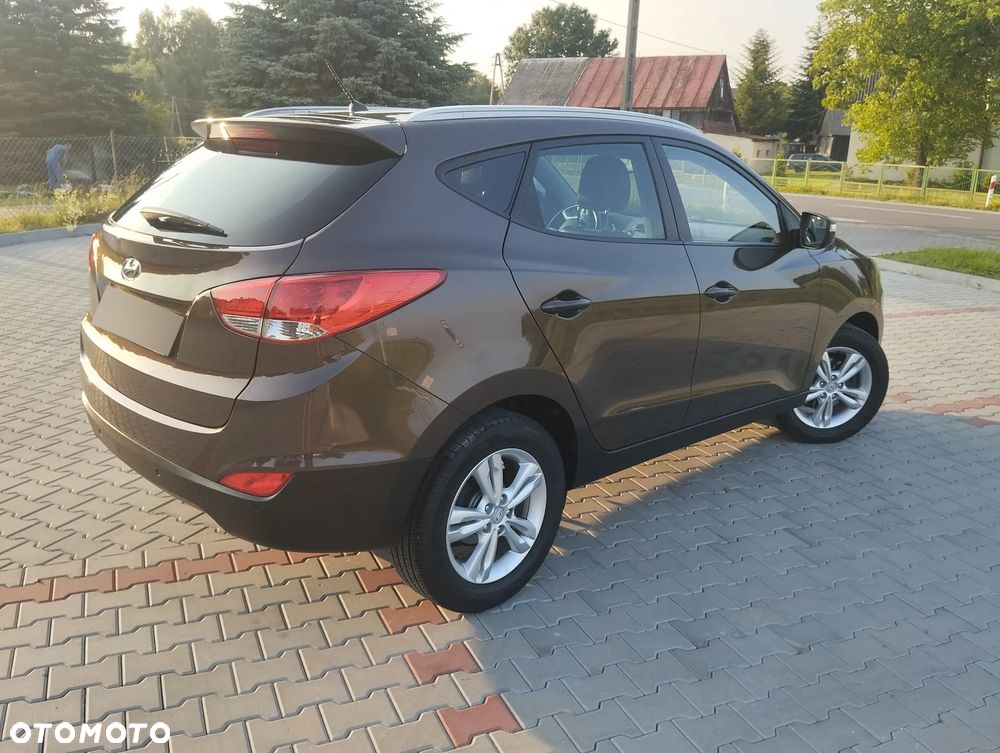 Hyundai ix35 blue 1.6 2WD Finale Gold - 4