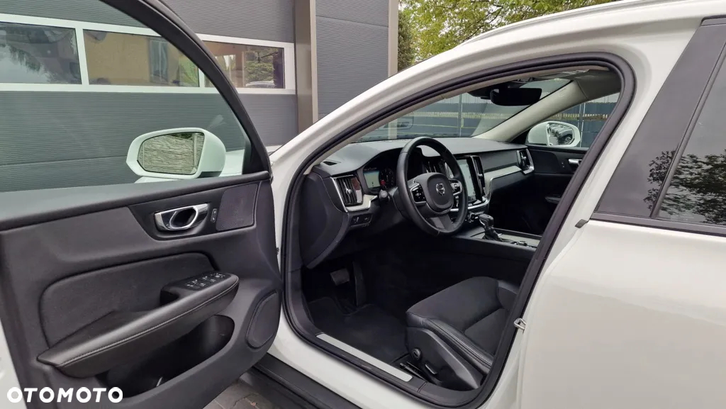 Volvo V60 Cross Country D4 AWD Geartronic - 19