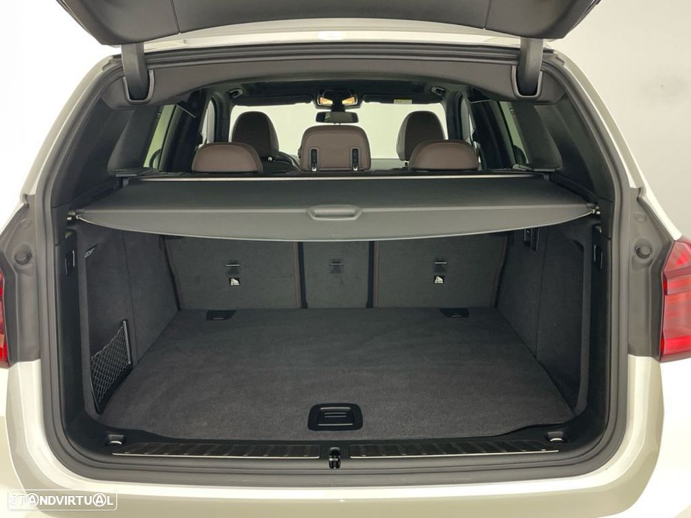 BMW iX3 Inspiring - 13
