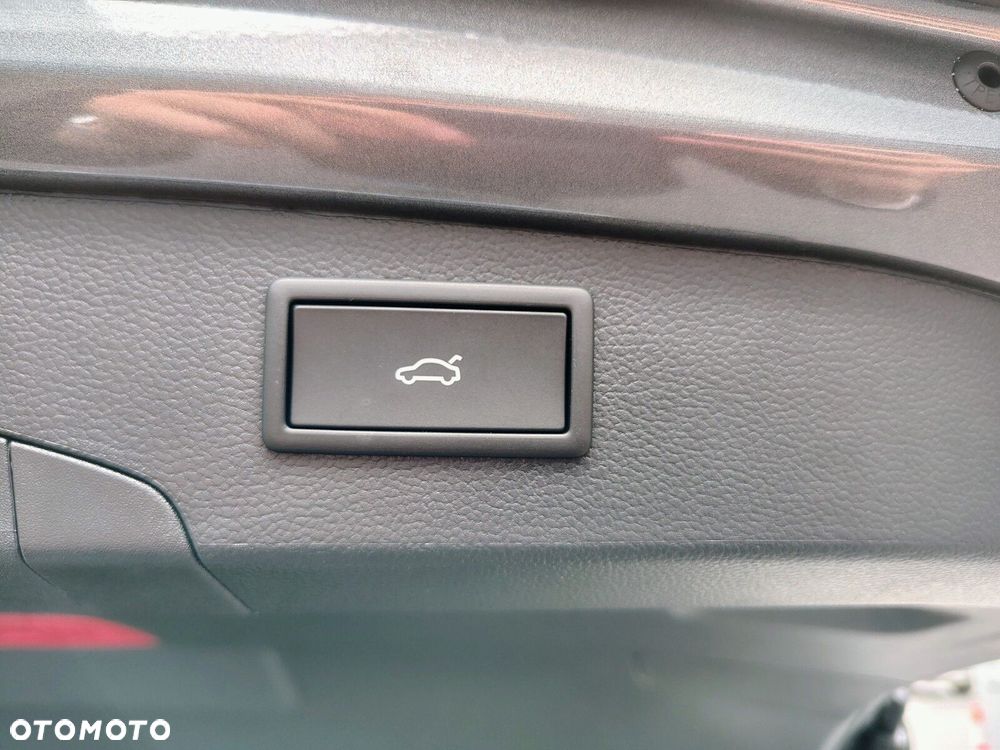 Volkswagen Passat - 13